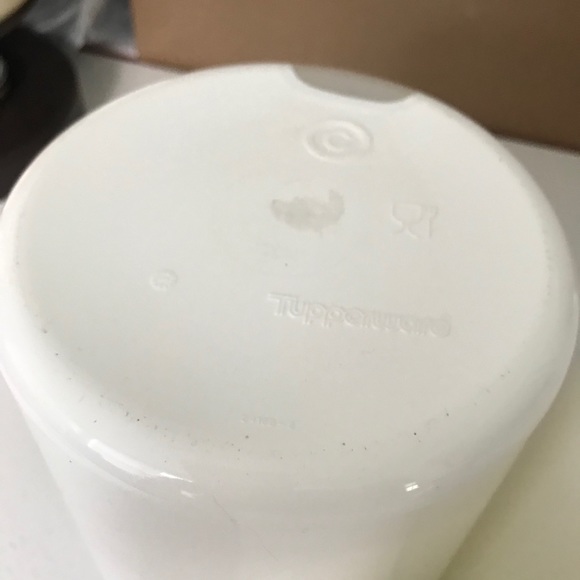 Tupperware One Touch Reminder Canister - Picture 5 of 11